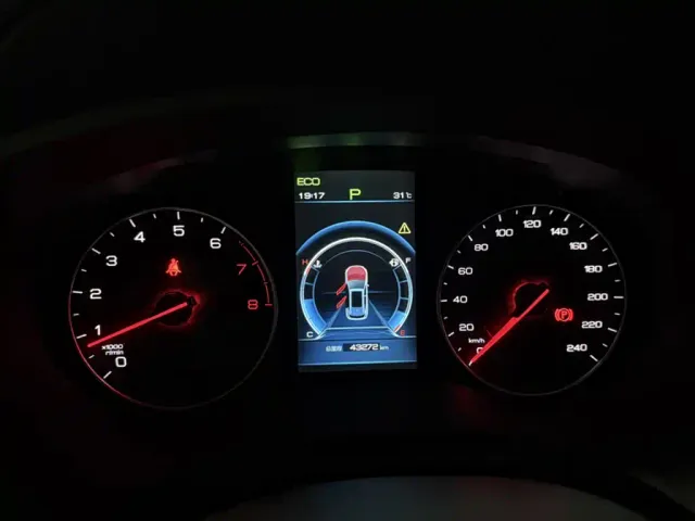 BYD Song — Фото автомобиля 5