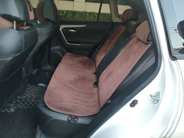 Toyota RAV4 — Фото автомобиля 13