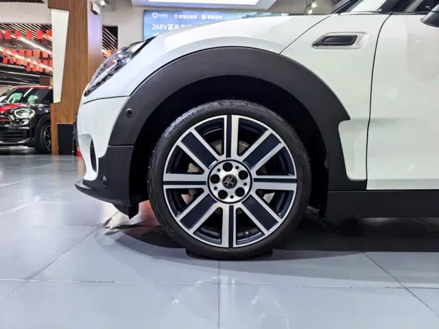 MINI Clubman — Фото автомобиля 22