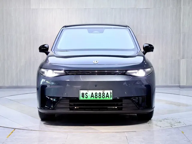 Leapmotor C10 — Фото автомобиля 2