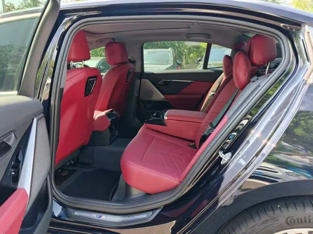BMW 5 Series — Фото автомобиля 9