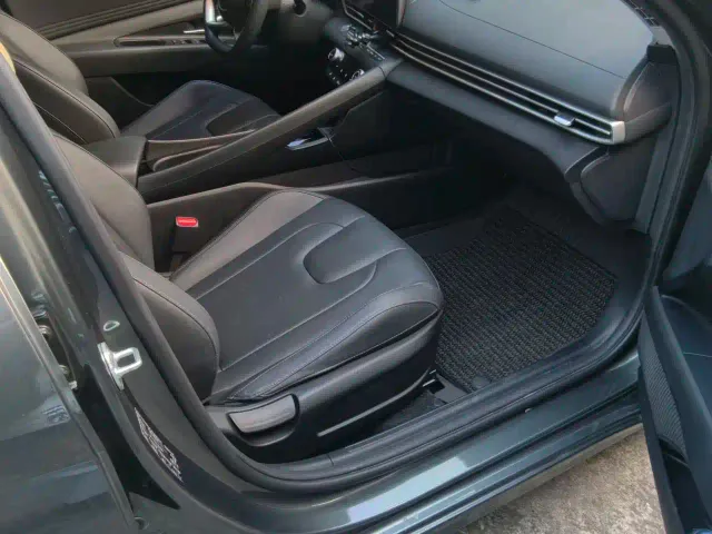 Hyundai Elantra — Фото автомобиля 6