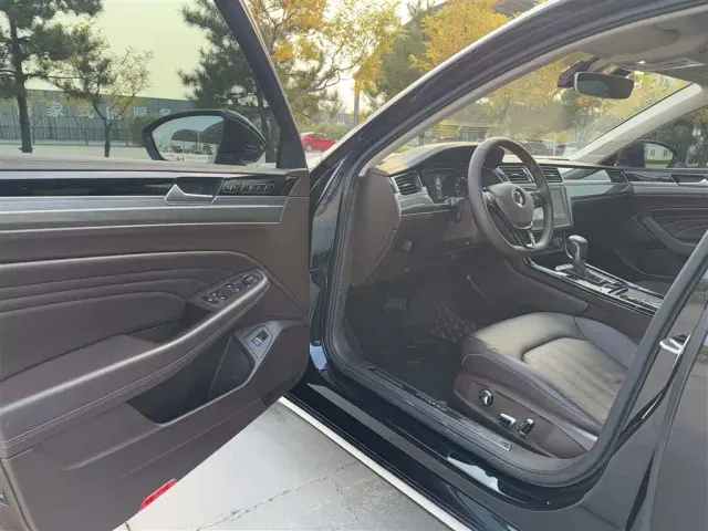 Volkswagen Phideon — Фото автомобиля 8