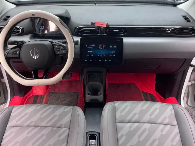 Leapmotor T03 — Фото автомобиля 10