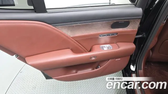 Genesis G90 Бензин 3.5 турбо AWD — Фото автомобиля 18