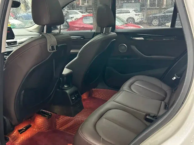 BMW X1 — Фото автомобиля 3