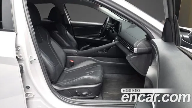Hyundai AVANTE Avante (CN7) — Фото автомобиля 9