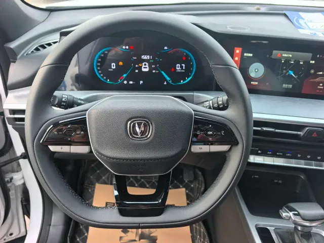 Changan CS35 Plus — Фото автомобиля 10