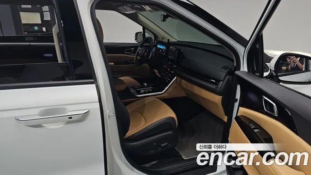 Kia Canival Carnival 4 поколение Дизель 7 мест Signature — Фото автомобиля 22