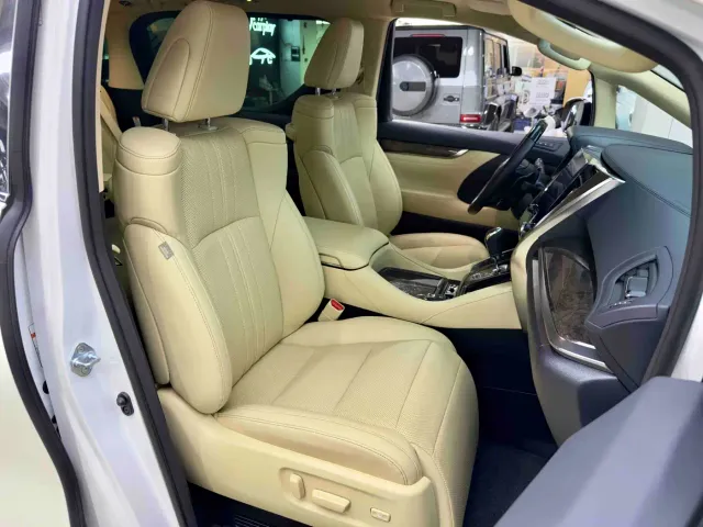 Toyota Vellfire — Фото автомобиля 25