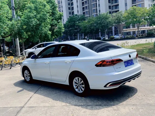 Volkswagen Bora — Фото автомобиля 4