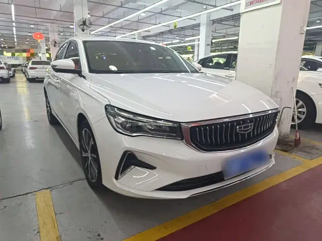 Geely Emgrand — Фото автомобиля 3