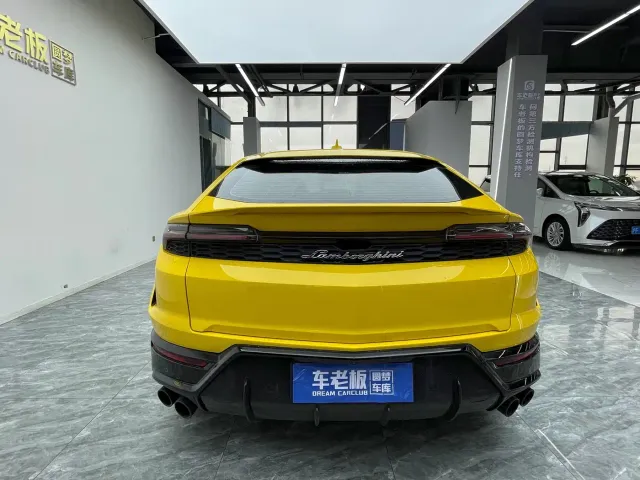 Lamborghini Urus — Фото автомобиля 5