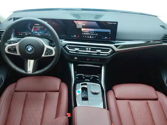 BMW i3 — Фото автомобиля 12