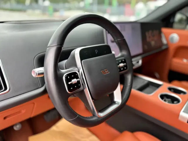 Li Auto L7 — Фото автомобиля 4