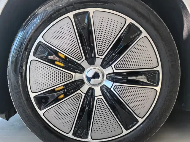 Denza Z9GT — Фото автомобиля 9