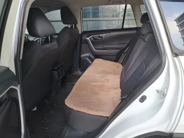 Toyota Wildlander — Фото автомобиля 16