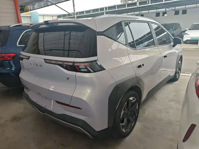 GAC Aion Y — Фото автомобиля 6