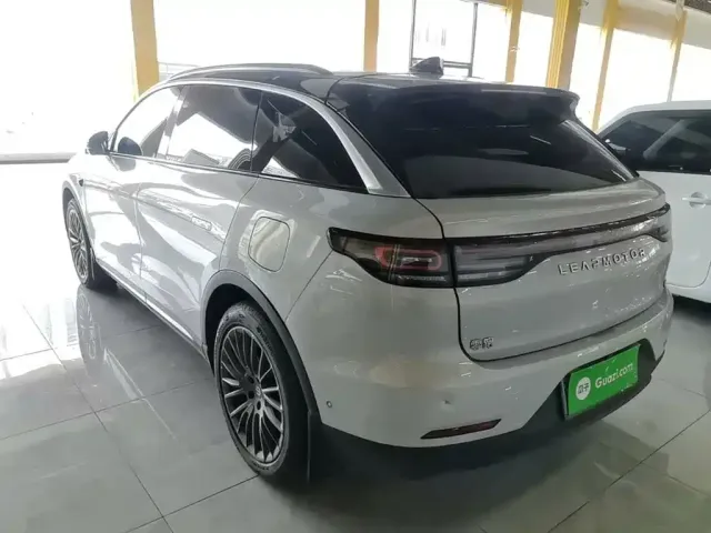 Leapmotor C11 — Фото автомобиля 4