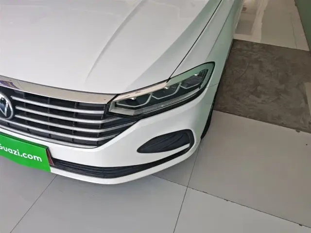 Volkswagen Lavida — Фото автомобиля 23