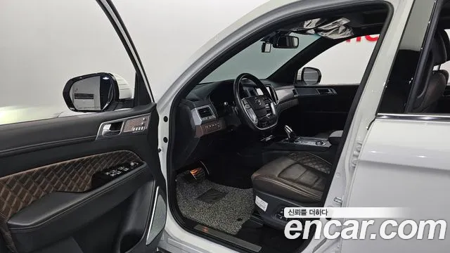 KG_Mobility_Ssangyong Rexton — Фото автомобиля 10