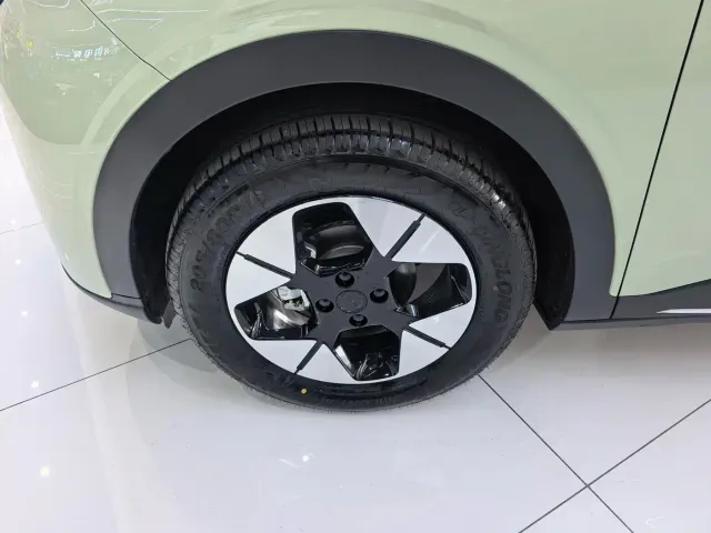 Geely Starry Wish — Фото автомобиля 4