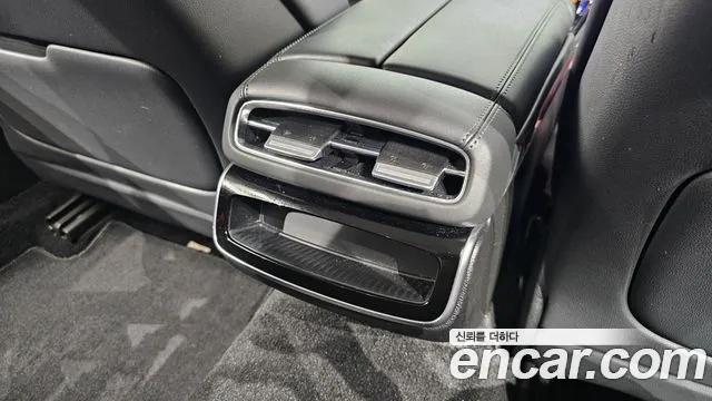 Genesis G80 Бензин 2.5 турбо 2WD — Фото автомобиля 30