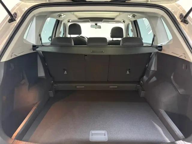 Volkswagen Tiguan L — Фото автомобиля 11