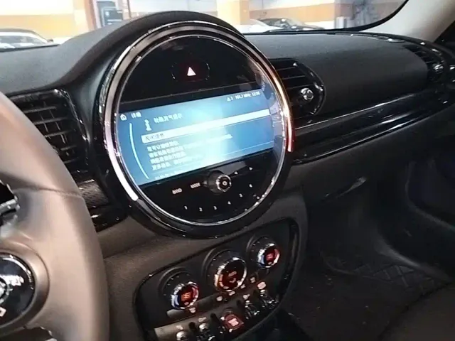 MINI Clubman — Фото автомобиля 12