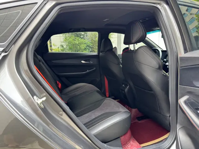 Geely Binrui — Фото автомобиля 9
