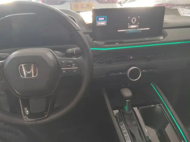 Honda Accord — Фото автомобиля 4