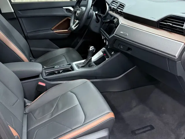 Audi Q3 — Фото автомобиля 22