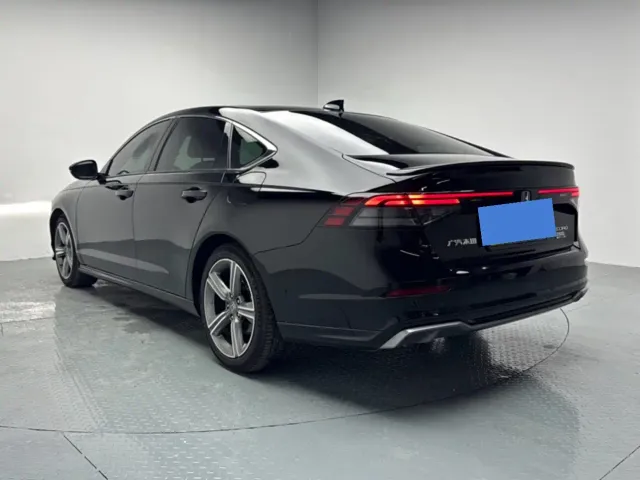 Honda Accord — Фото автомобиля 8