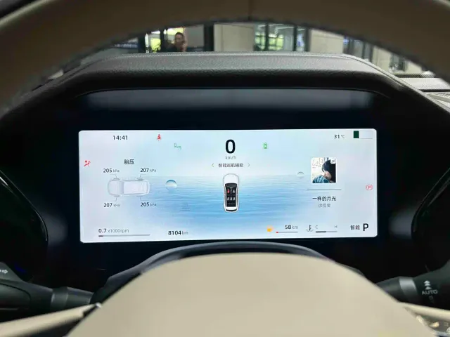 Geely Xingyue L — Фото автомобиля 14