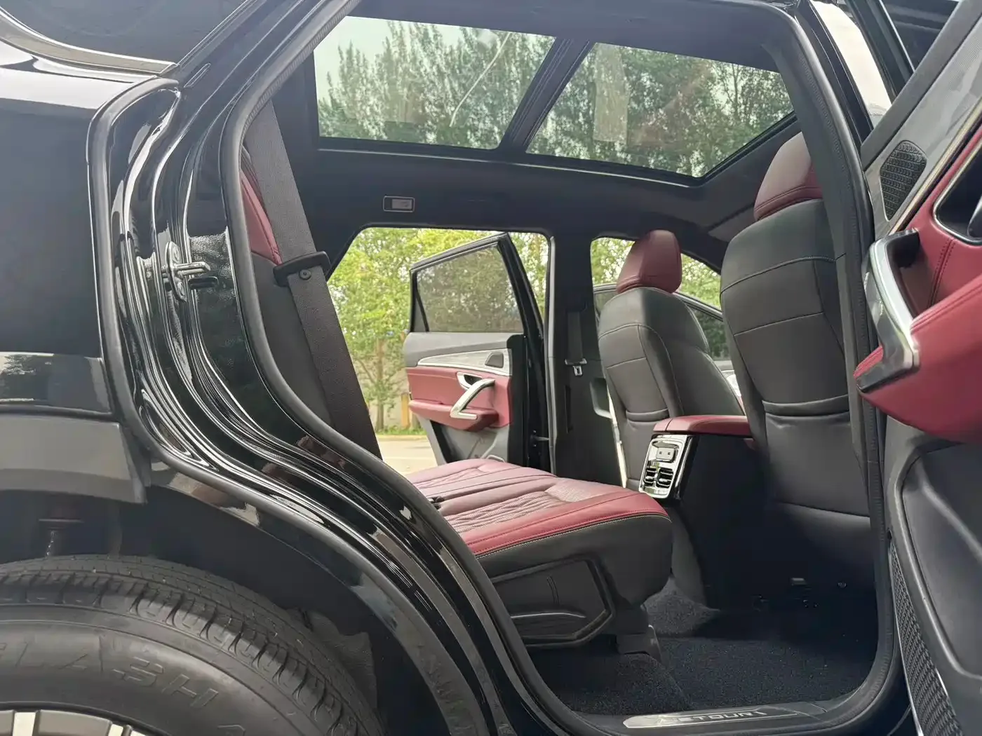 Jetour Jetour X70 PLUS 2023 1.5T DCT Warrior PLUS 5-seater — Фото автомобиля 14
