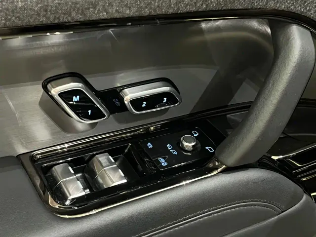 Land Rover Range Rover Sport — Фото автомобиля 15