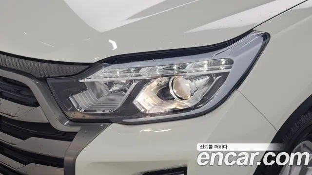 KG_Mobility_Ssangyong Rexton Новый Rexton Sport Khan Дизель 2.2 4WD — Фото автомобиля 22