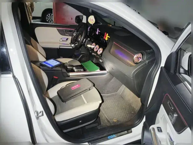 Mercedes-Benz EQA — Фото автомобиля 10