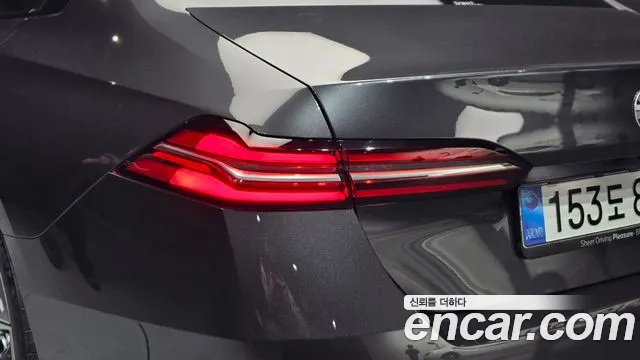BMW 5 Series G60 — Фото автомобиля 8