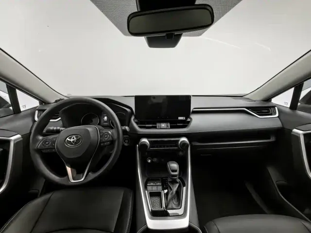 Toyota RAV4 — Фото автомобиля 5