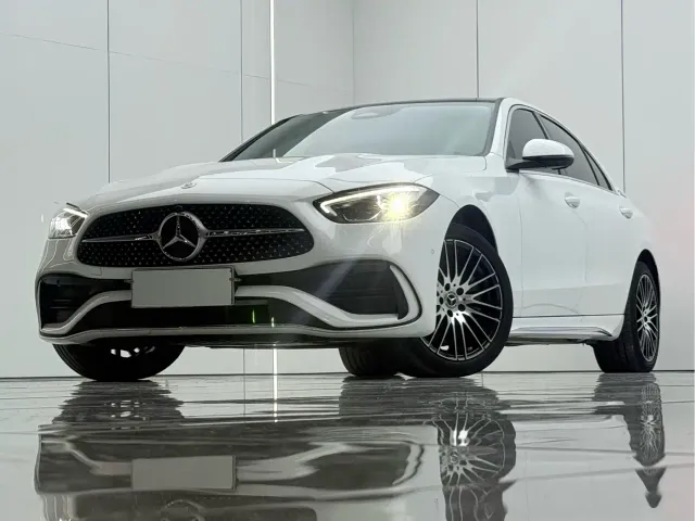 Mercedes-Benz C-Class — Фото автомобиля 2