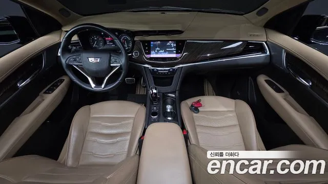 Cadillac XT6 — Фото автомобиля 7