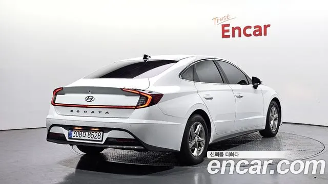 Hyundai Sonata Sonata (DN8) 2.0 LPG(Для проката) — Фото автомобиля 2