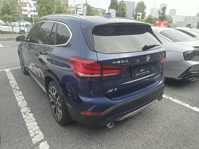 BMW X1 — Фото автомобиля 4