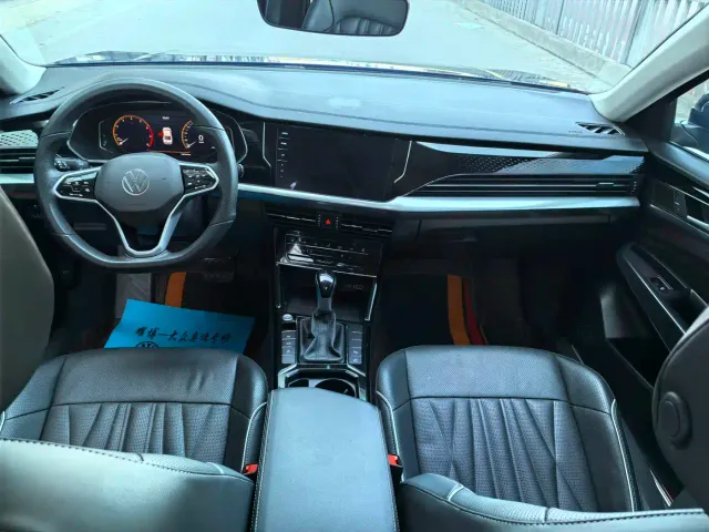 Volkswagen Passat — Фото автомобиля 8