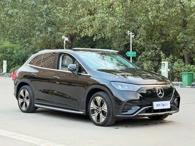 Mercedes-Benz EQE SUV — Фото автомобиля 3