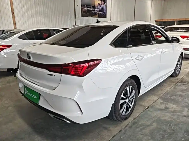 Changan Eado — Фото автомобиля 6