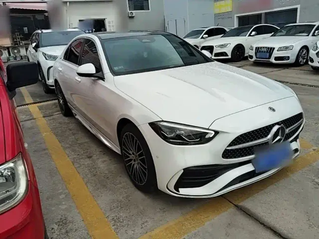 Mercedes-Benz C-Class — Фото автомобиля 3