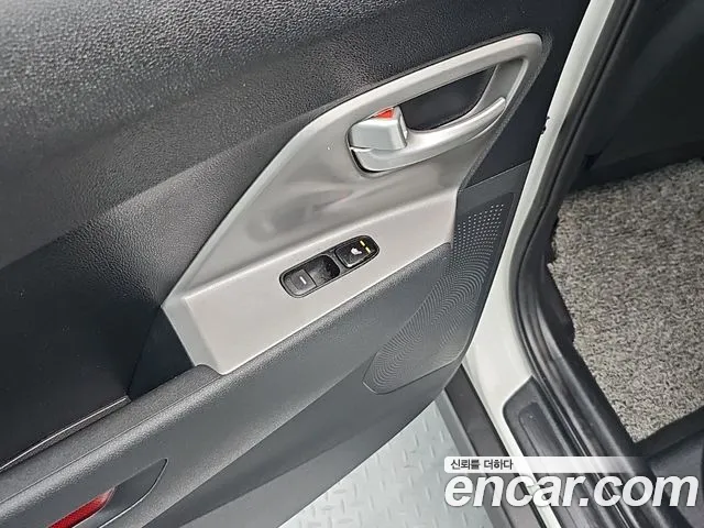 Kia Niro — Фото автомобиля 13