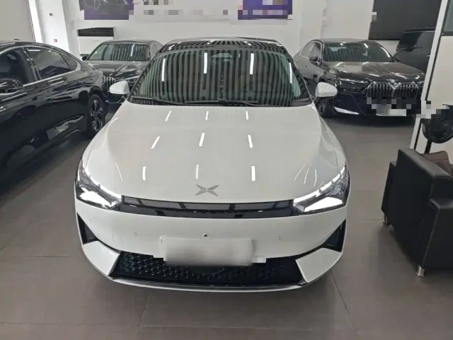 Xpeng P5 — Фото автомобиля 2